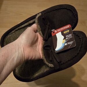 Isotoner Brown Microsuede Moccasin Slippers Faux Fur Trim & Memory Foam 6.5-7.5